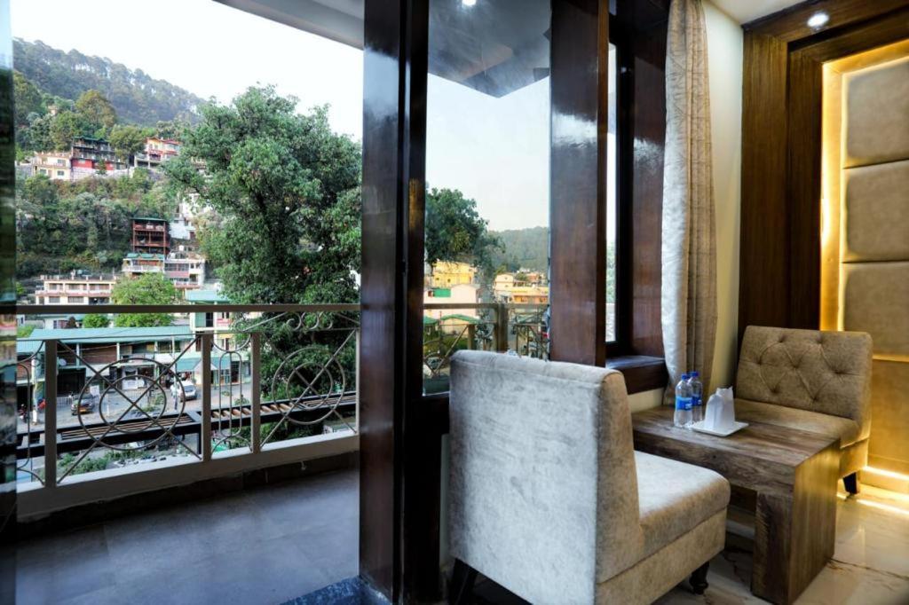 Vinsober Monal Hotel Nainital Eksteriør billede