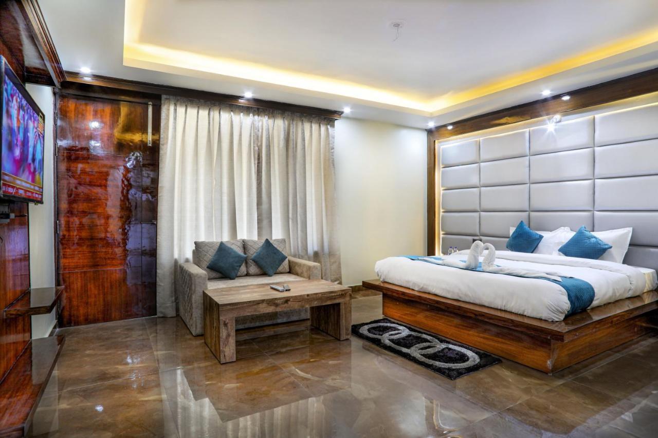 Vinsober Monal Hotel Nainital Eksteriør billede